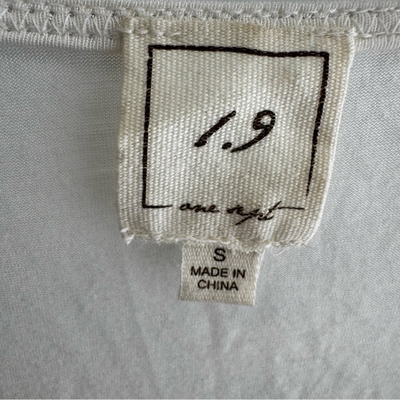 Vintage Anthropologie 1.9 One September Bohemian Neutral Silk Ruffle Sleeve Tee - Picture 2 of 7